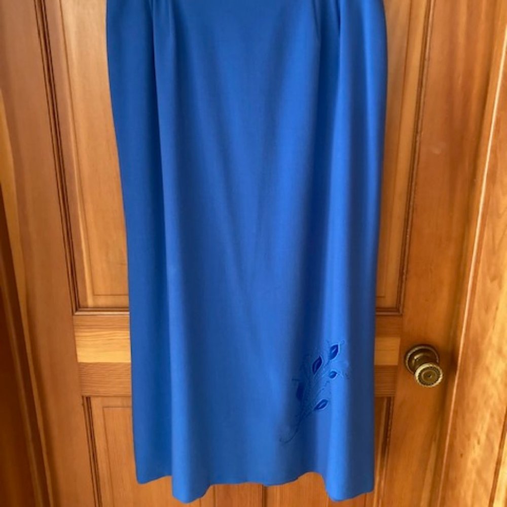 Jacques Vert Elegant Suit, GB 10, US 12, Gorgeous Royal Blue. Bought in London. - Picture 6 of 9